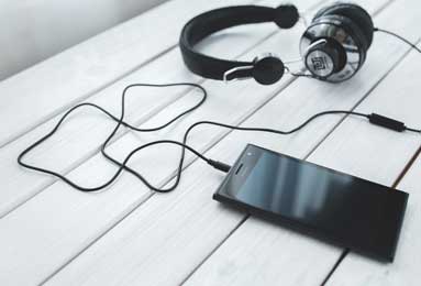 辽宁VS广东：CBA新赛季焦点之战，篮球传奇对决